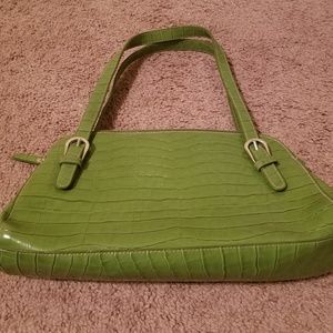 Green should bag purse with pink lining